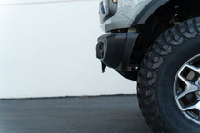 Load image into Gallery viewer, DV8 Offroad DV8 Offroad 21-23 Ford Bronco Capable Bumper Front License Plate Mount DVELPBR-04