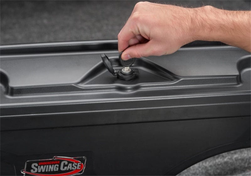 Undercover UnderCover 07-18 Chevy Silverado 1500 (19 Legacy) Drivers Side Swing Case - Black Smooth UNDSC100D